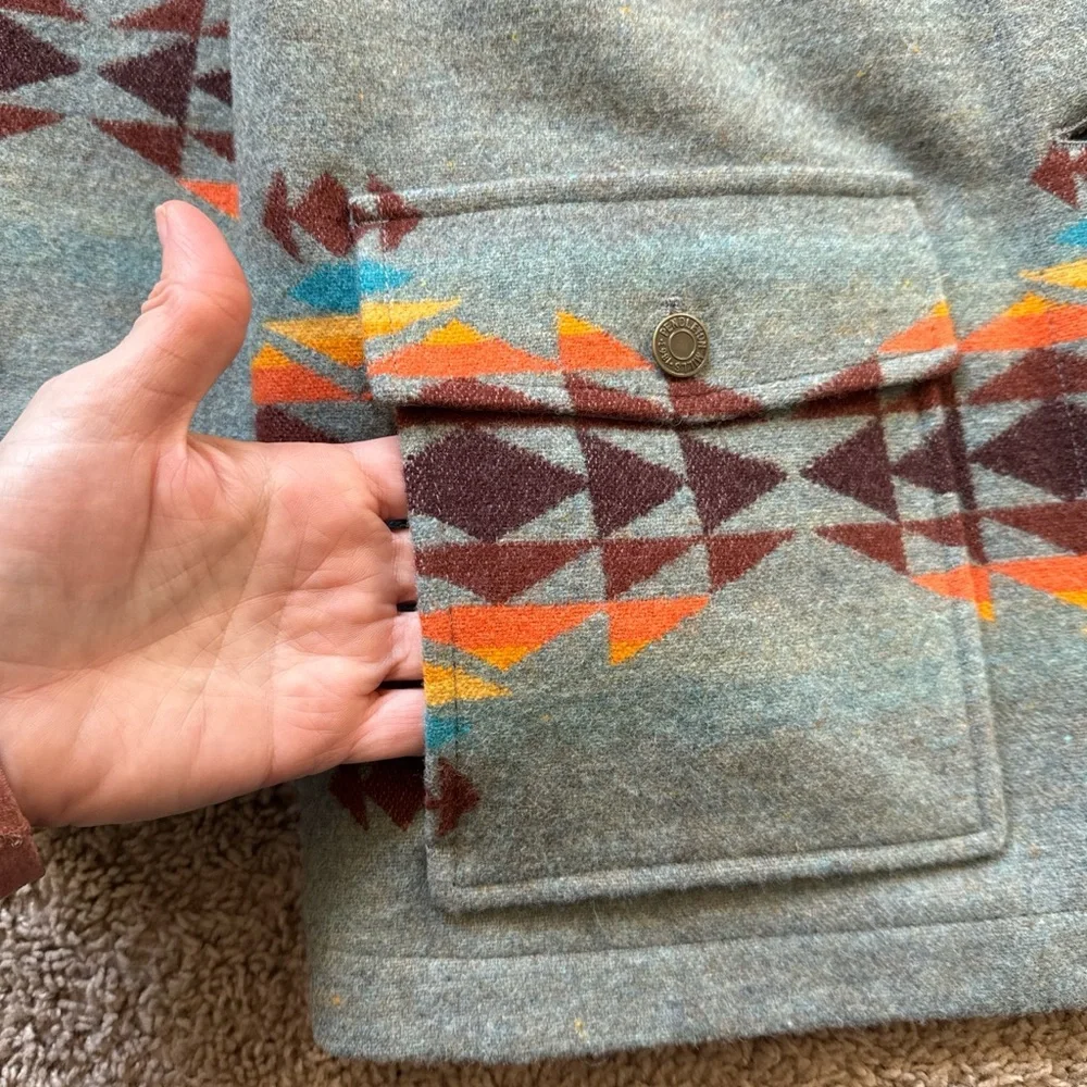 Pendleton Women’s Light Gray Wool Camp Jacket with Multicolor Aztec Accents - Picture 5 of 5